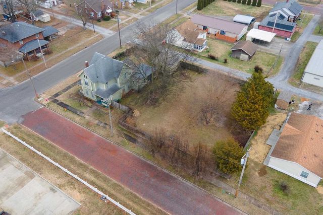 204 S 17th Street, Murphysboro, IL 62966