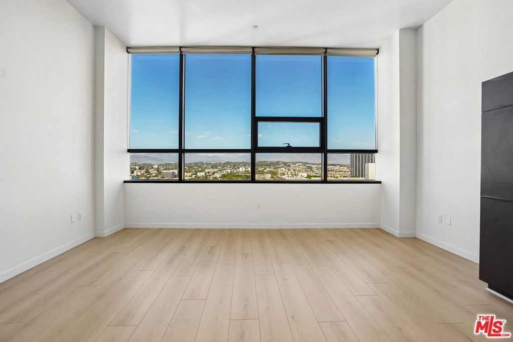 1100 Wilshire Boulevard 1804, Los Angeles, CA 90017 — photo 3