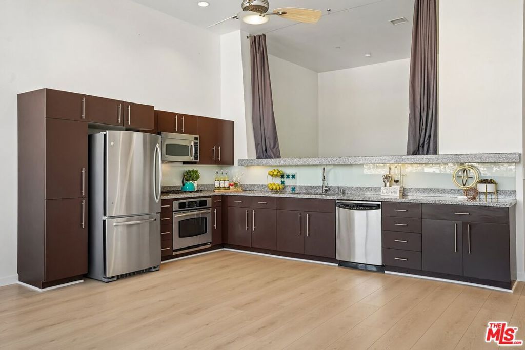 1100 Wilshire Boulevard 1804, Los Angeles, CA 90017 — photo 5