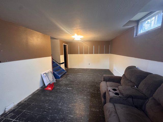 410 SW 17th Ave, Minot, ND 58701