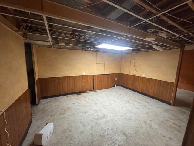 410 SW 17th Ave, Minot, ND 58701