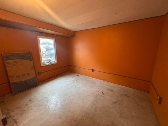 410 SW 17th Ave, Minot, ND 58701