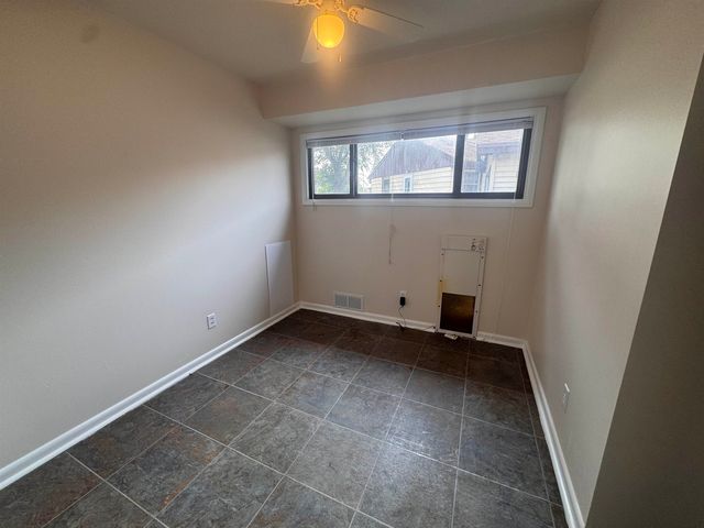 410 SW 17th Ave, Minot, ND 58701