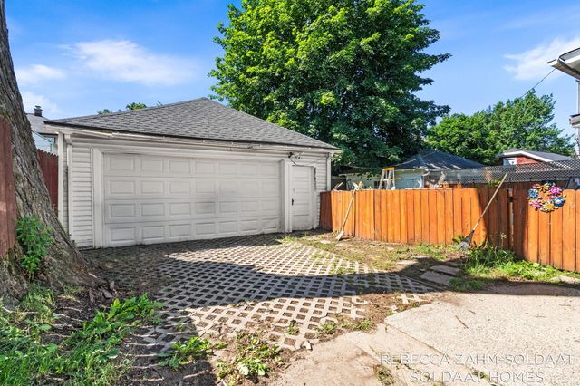 850 Richmond Street NW, Grand Rapids, MI 49504
