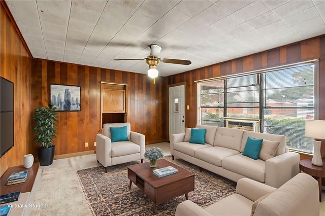 722 Hickey St, Alice, TX 78332