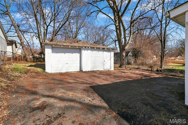 215 Ryan Avenue, St Louis, MO 63135