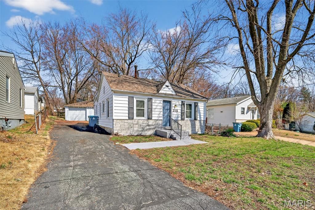 215 Ryan Avenue, St Louis, MO 63135