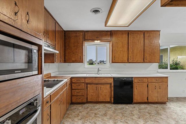 2679 Lobo Ave, Merced, CA 95348