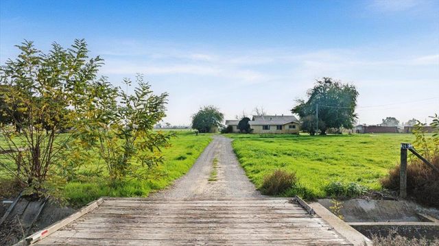 2679 Lobo Ave, Merced, CA 95348