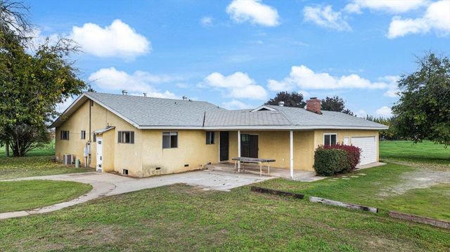 2679 Lobo Ave, Merced, CA 95348