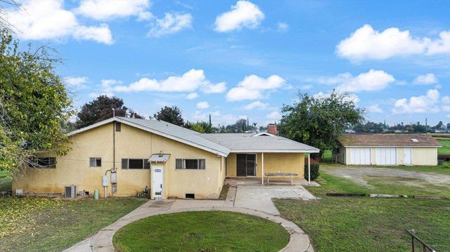 2679 Lobo Ave, Merced, CA 95348