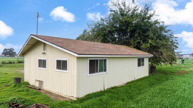 2679 Lobo Ave, Merced, CA 95348