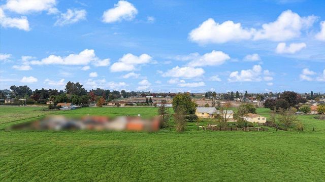 2679 Lobo Ave, Merced, CA 95348