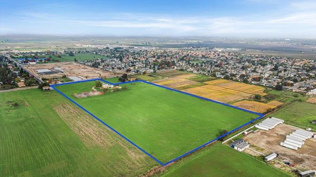 2679 Lobo Ave, Merced, CA 95348