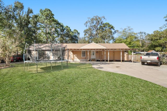 17317 E Greenleaf Lane, Conroe, TX 77306