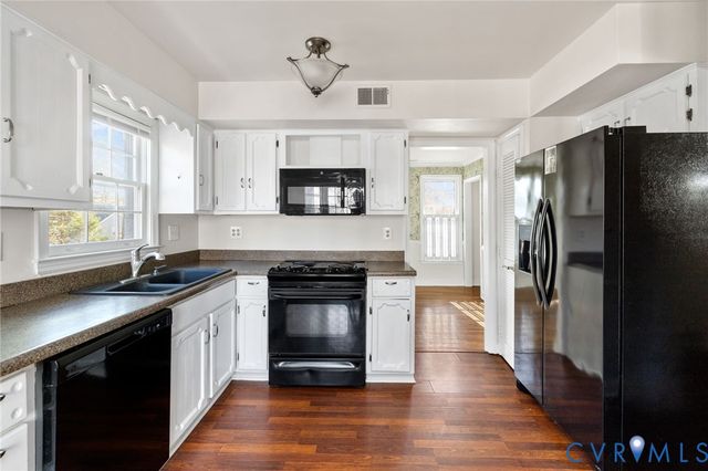 12924 Glengate Rd, Midlothian, VA 23114