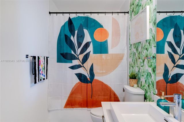 151 SE 1st St 3008, Miami, FL 33131