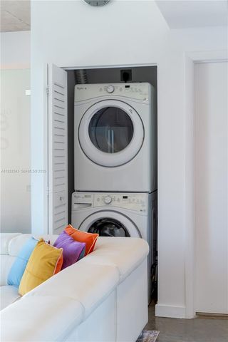 151 SE 1st St 3008, Miami, FL 33131