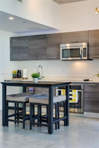 151 SE 1st St 3008, Miami, FL 33131