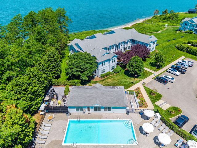 61475 Route 48 A105, Greenport, NY 11944