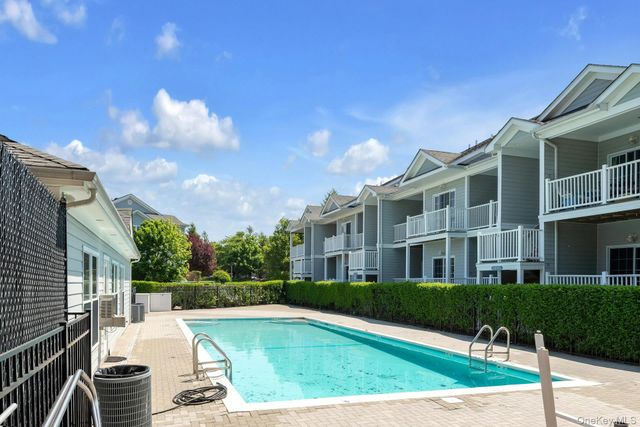 61475 Route 48 A105, Greenport, NY 11944