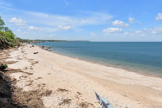 61475 Route 48 A105, Greenport, NY 11944