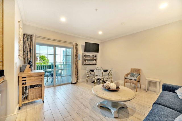 61475 Route 48 A105, Greenport, NY 11944