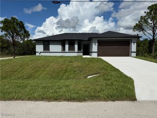 2820 47th ST W, Lehigh Acres, FL 33971