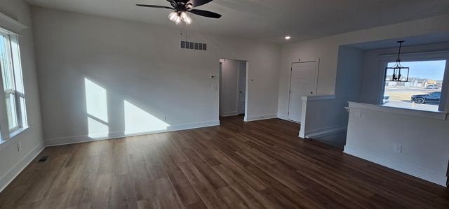 11811 E Mount Vernon Rd, Wichita, KS 67207