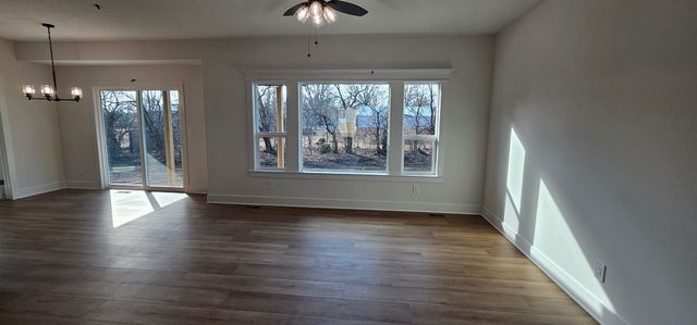 11811 E Mount Vernon Rd, Wichita, KS 67207