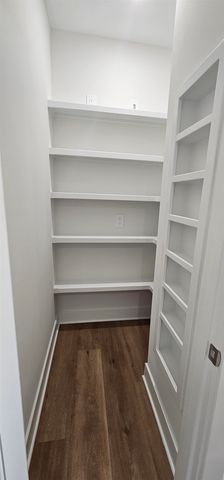 11811 E Mount Vernon Rd, Wichita, KS 67207