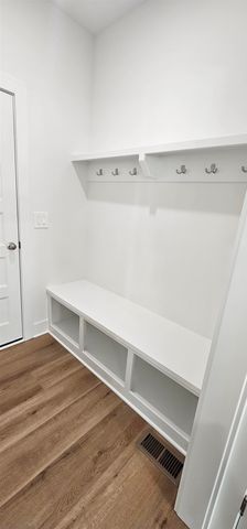 11811 E Mount Vernon Rd, Wichita, KS 67207