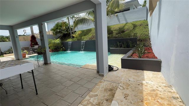 GUAYACAN URB. VISTAS DE RIO GRANDE 2 464, Rio Grande, PR 00745