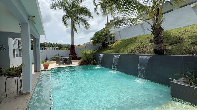 GUAYACAN URB. VISTAS DE RIO GRANDE 2 464, Rio Grande, PR 00745