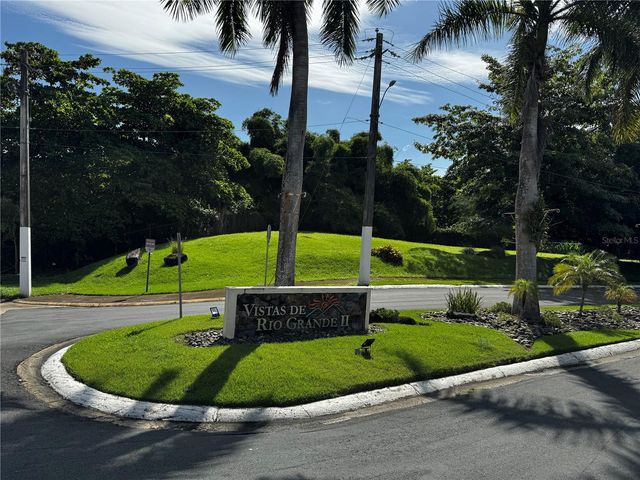 GUAYACAN URB. VISTAS DE RIO GRANDE 2 464, Rio Grande, PR 00745