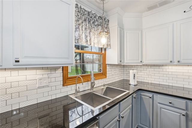 214 Old Carriage Drive, Englewood, OH 45322