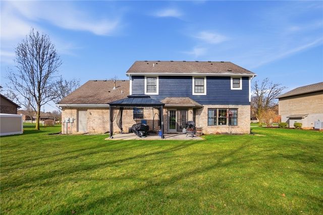 214 Old Carriage Drive, Englewood, OH 45322