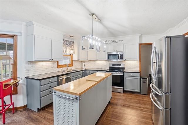 214 Old Carriage Drive, Englewood, OH 45322