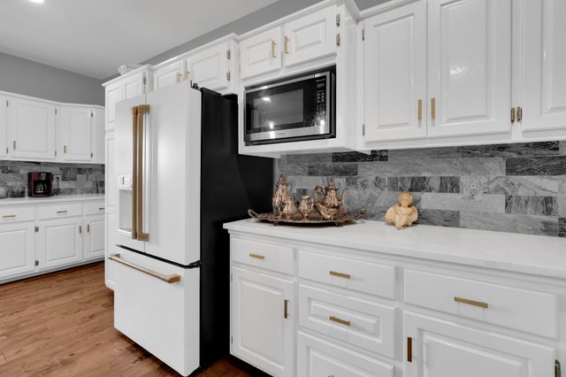 1191 Knights Church Rd, Decherd, TN 37324