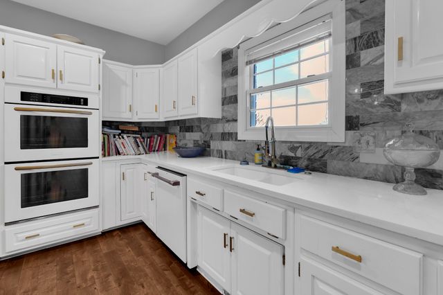 1191 Knights Church Rd, Decherd, TN 37324