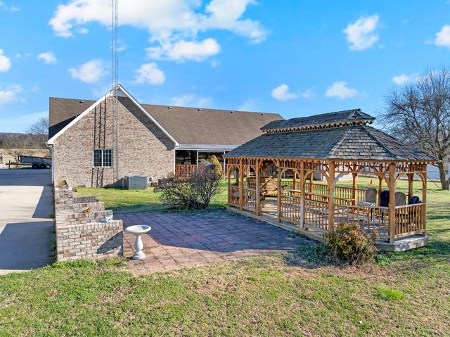 1191 Knights Church Rd, Decherd, TN 37324