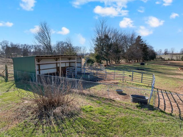 1191 Knights Church Rd, Decherd, TN 37324