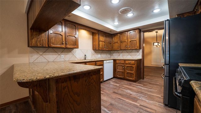 2105 Yokley RD, Rockdale, TX 76567