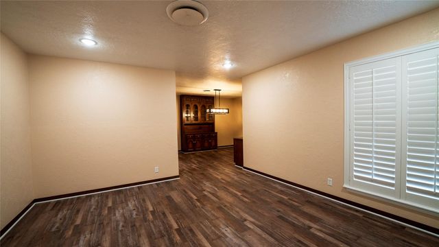 2105 Yokley RD, Rockdale, TX 76567