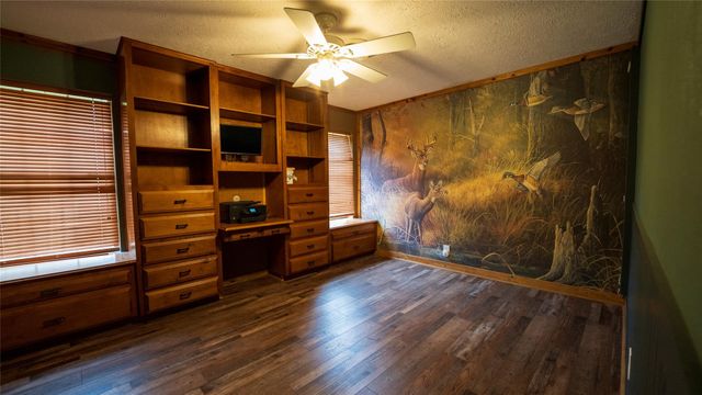 2105 Yokley RD, Rockdale, TX 76567