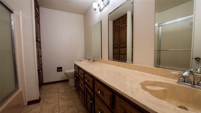 2105 Yokley RD, Rockdale, TX 76567