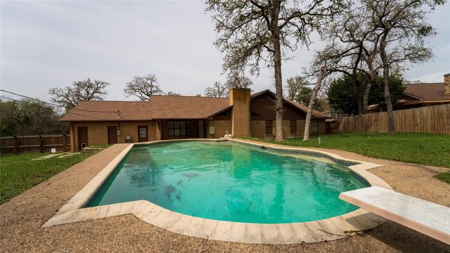 2105 Yokley RD, Rockdale, TX 76567