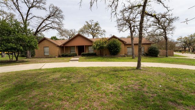 2105 Yokley RD, Rockdale, TX 76567