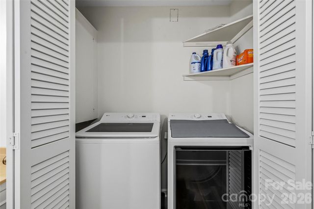 910 Rutledge Annex, Hendersonville, NC 28739