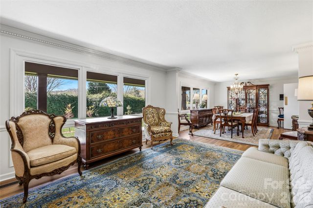 910 Rutledge Annex, Hendersonville, NC 28739